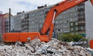 Вывоз строительного мусора с участка в Канске недорого от 1543 руб. | 2Землекопа-Кнс